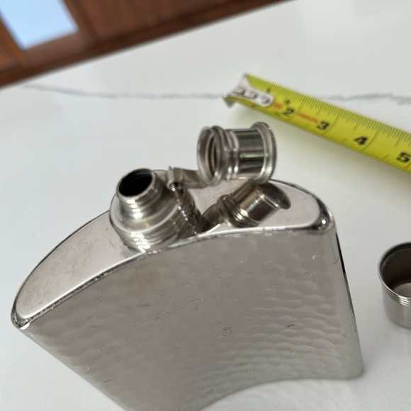 VTG West German HIP FLASK, Tin-Lined, 8 Oz, Hammered, Area for Adding Engraving - Picture 7 of 9